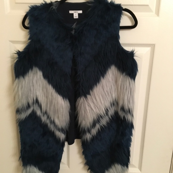 Bar III faux-fur vest - Picture 2 of 6